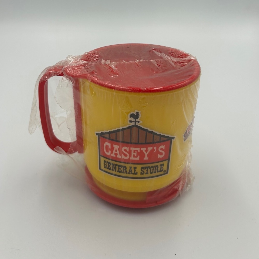 Vintage Caseys General Store Insulated Plastic Travel Mug Red Yellow Logo New